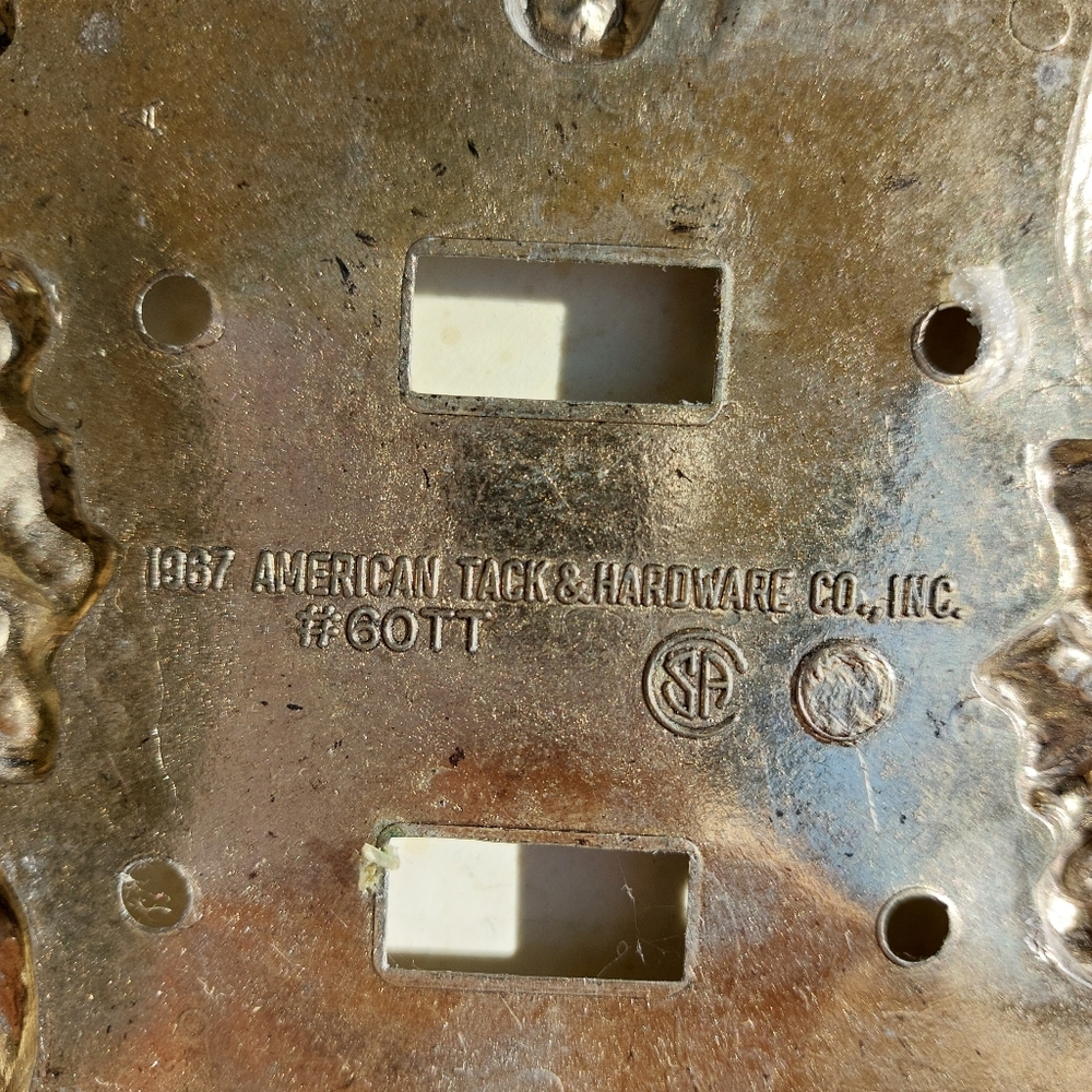 VINTAGE 1967 American Tack & Hardware Co. Wall plates, Rose, Lightswitch cover - Picture 5 of 8